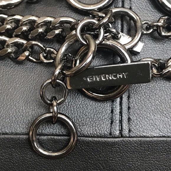 Gorgeous Givenchy Necklaces - Picture 4 of 9